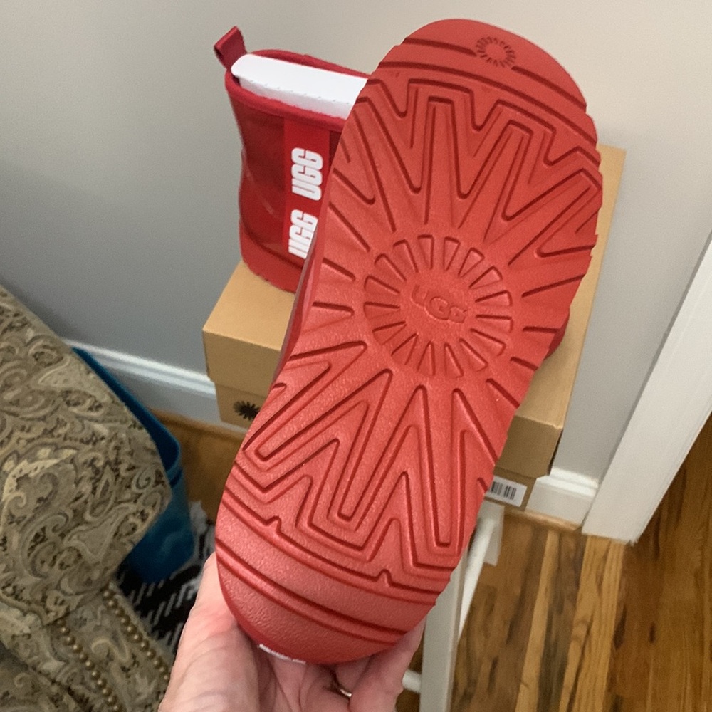 UGG Authentic Classic Clear Mini Waterproof Boots in RED ❤️ NEW size 9 - Picture 12 of 16